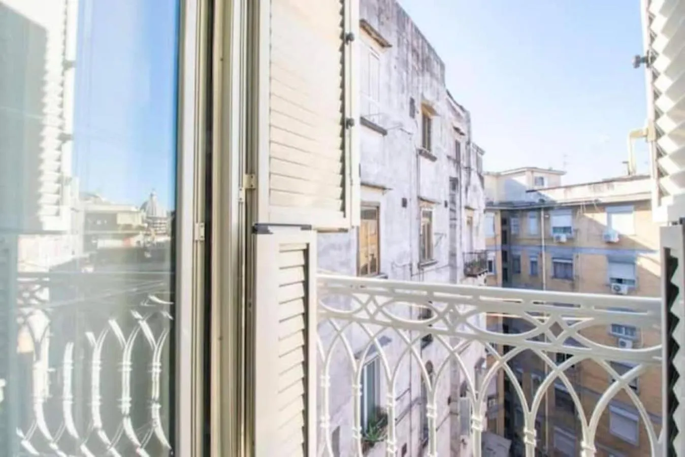 Napoleon Home In Principe Umberto Square Naples Italy