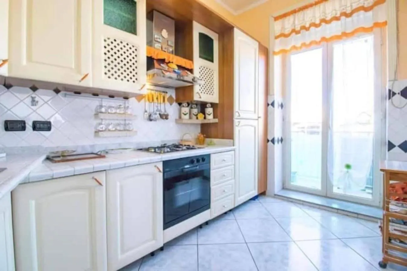 Napoleon Home In Principe Umberto Square Naples Apartment